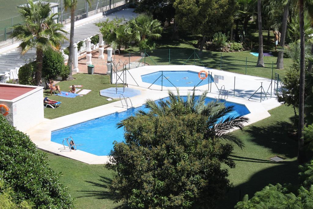 Apartamentos Jardines Del Gamonal Málaga Eksteriør bilde